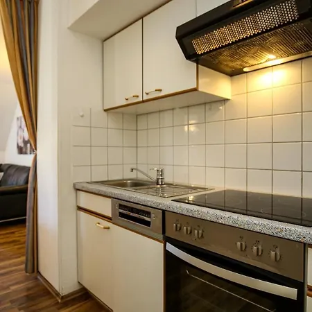 Papillon 08-5 Apartment